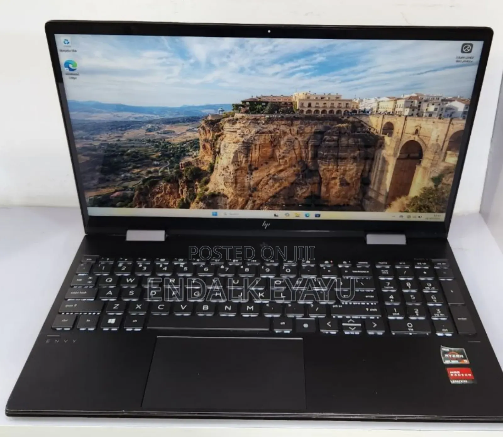 New Laptop HP Envy X360 16GB AMD Ryzen 5 SSD 256GB