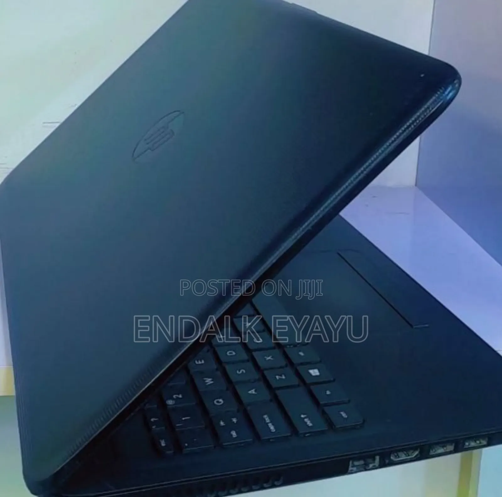 New Laptop HP 8GB AMD A10 SSD 512GB