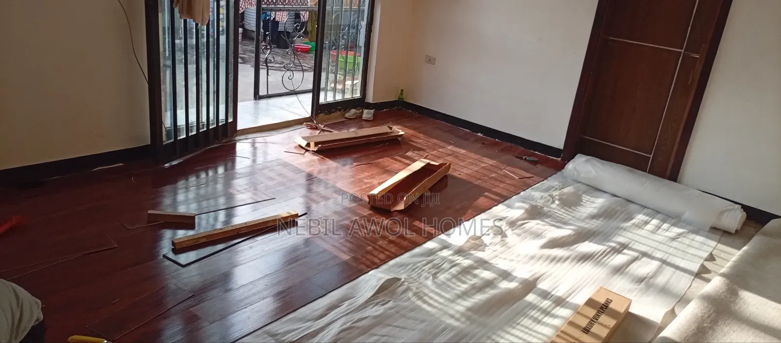 ነባተን ሀሠና ቲቪ ቦርድና SPC Tiles