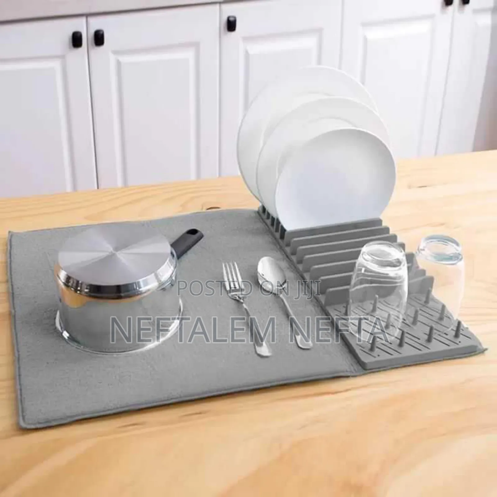 Dish Drying Rack With a Drying Mat