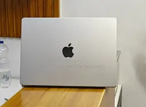 New Laptop Apple MacBook Pro M1 16GB Apple M1 Pro SSD 1T