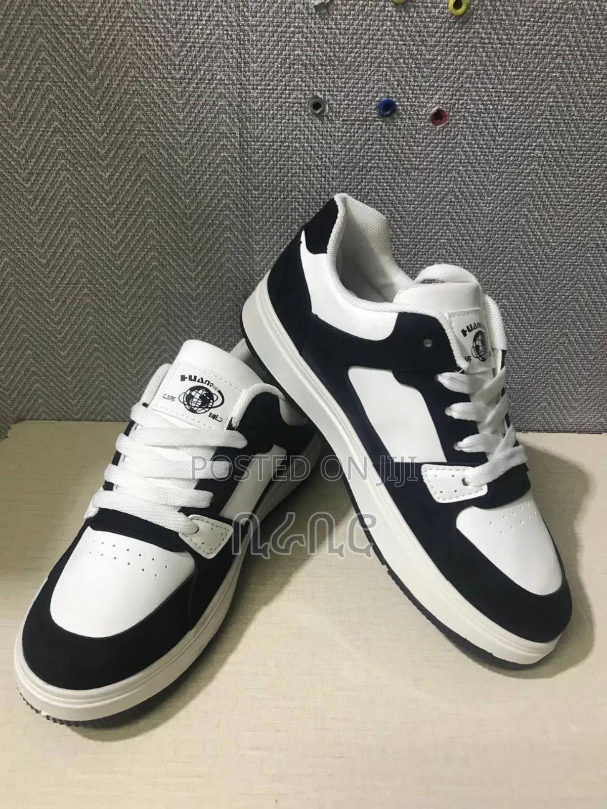 New High Quality Shoes for Both