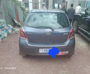 Toyota Yaris 1.0 VVT-i 2008 Gray