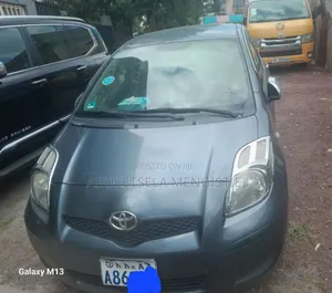 Toyota Yaris 1.0 VVT-i 2008 Gray