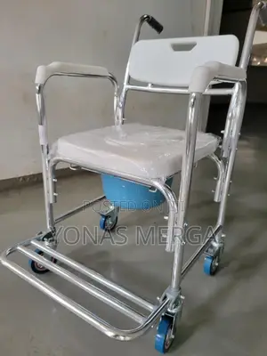 Commode/Toilets Have a Footrest穿፰adult Potty Chair艦訟removeable Pot