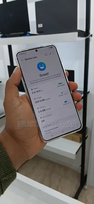 Photo - New Samsung Galaxy S22+ 5G 256 GB Pink