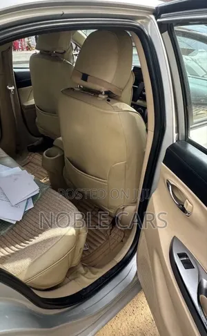 Toyota Yaris 2015 Silver