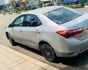 Toyota Corolla 2015 Silver