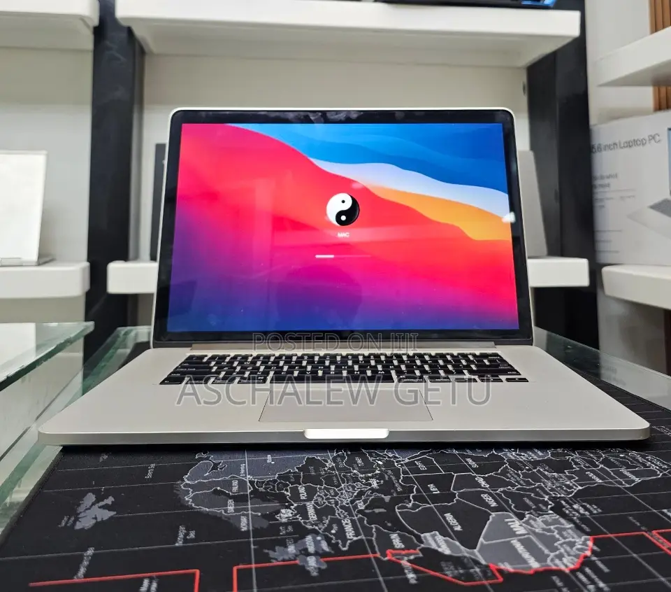New Laptop Apple MacBook Pro 2015 16GB Intel Core I7 SSD 256GB