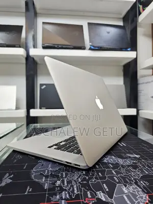 New Laptop Apple MacBook Pro 2015 16GB Intel Core I7 SSD 256GB
