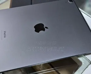 New Apple iPad Air (2022) 64 GB