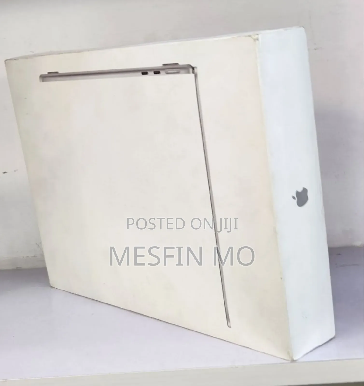 New Apple MacBook Air 2025 M4 13-Inch 16GB Apple M4 Max SSD 256GB