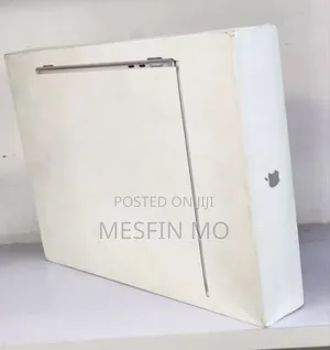 New Apple MacBook Air 2025 M4 13-Inch 16GB Apple M4 Max SSD 256GB