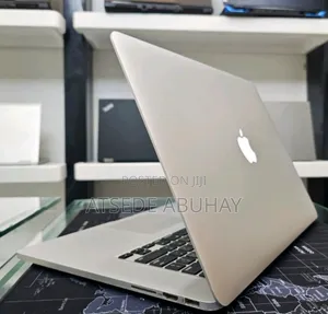 New Laptop Apple MacBook Pro 2015 16GB Intel Core I7 SSD 256GB