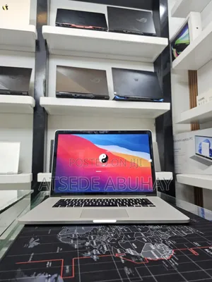 New Laptop Apple MacBook Pro 2015 16GB Intel Core I7 SSD 256GB