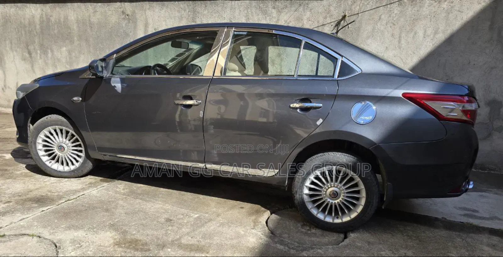 Toyota Yaris 2015 Gray