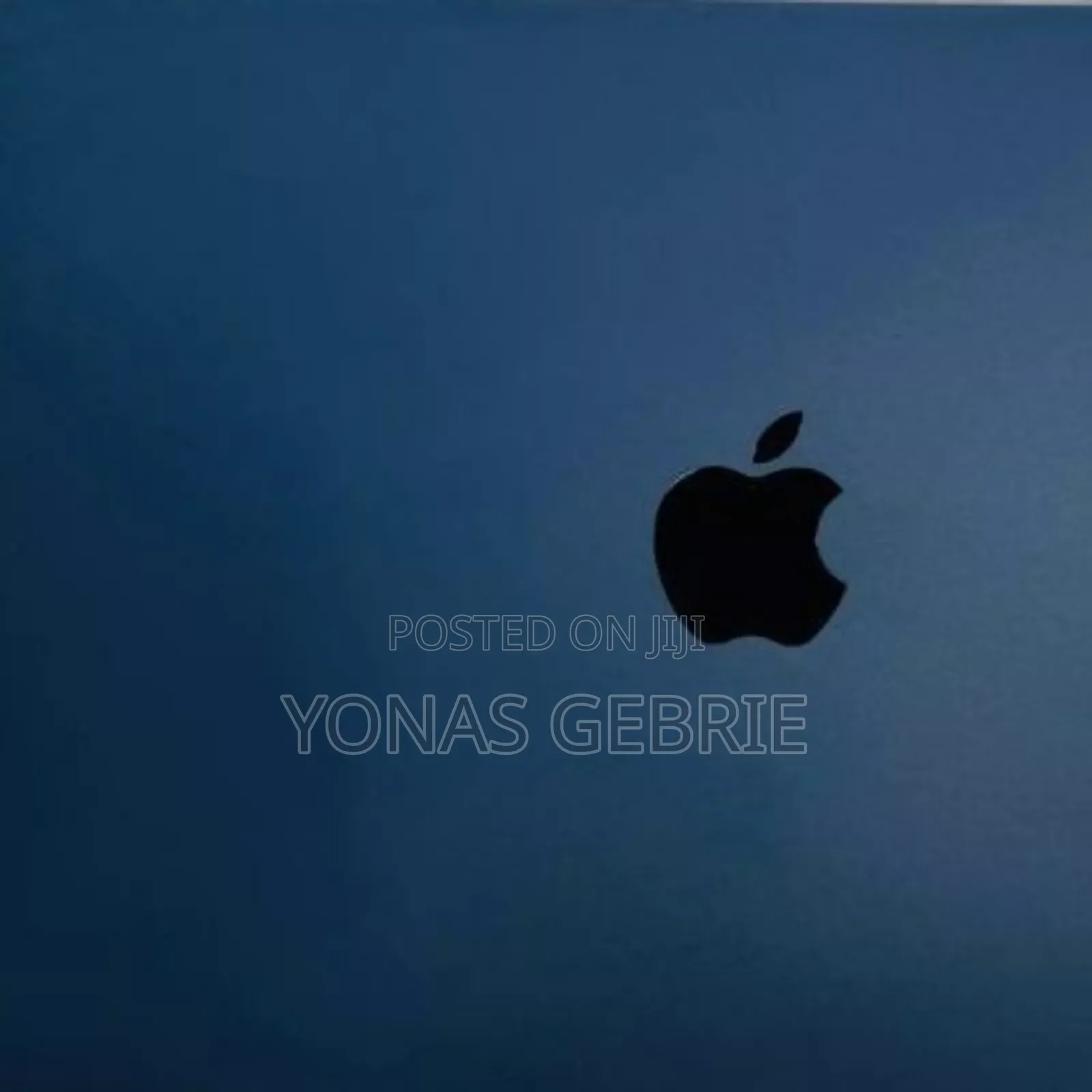 New Laptop Apple MacBook Air 2022 M2 8GB Apple M2 SSD 256GB