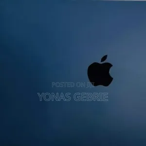 Photo - New Laptop Apple MacBook Air 2022 M2 8GB Apple M2 SSD 256GB