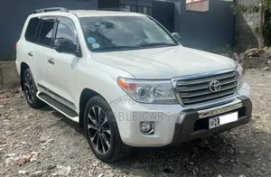 Toyota Land Cruiser 2014 Ivory
