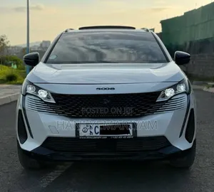 Photo - Peugeot 5008 2022 White