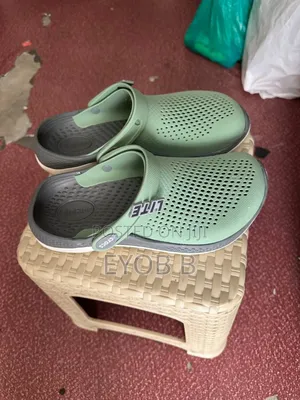 Photo - Crocs Literide Pros