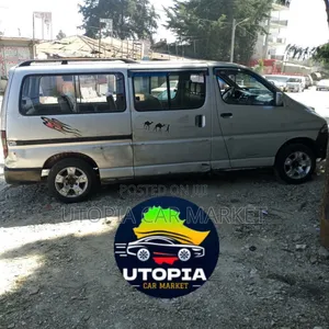 Photo - Toyota HiAce 2001 Silver