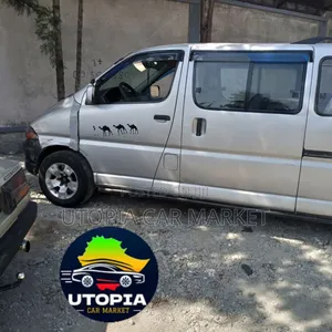 Toyota HiAce 2001 Silver