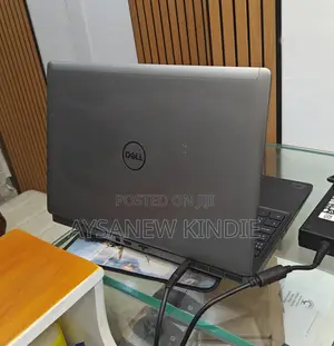 New Laptop Dell Precision 5540 32GB Intel Core I7 SSD 512GB