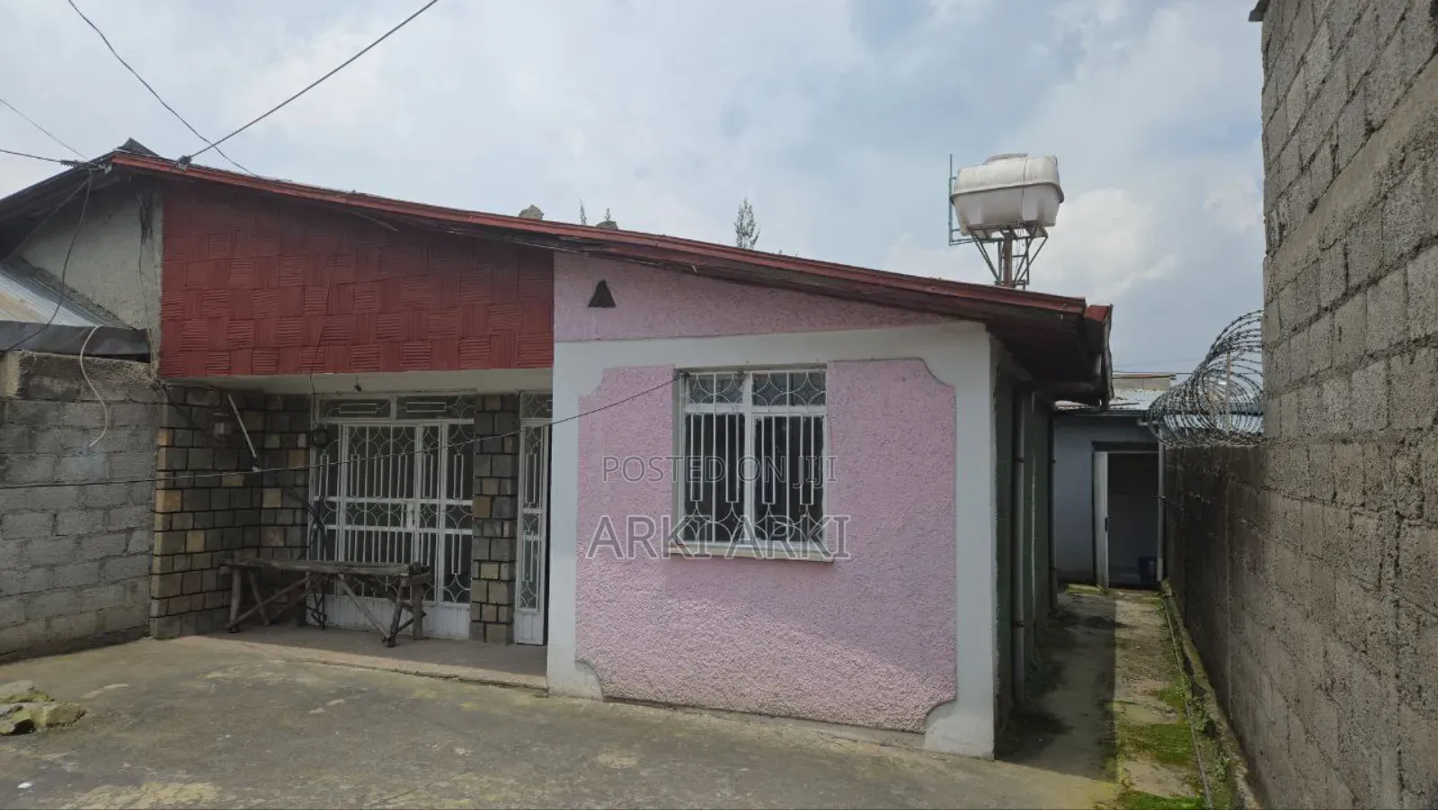 3bdrm House in Gerji 170 Care Villa, Bole for sale