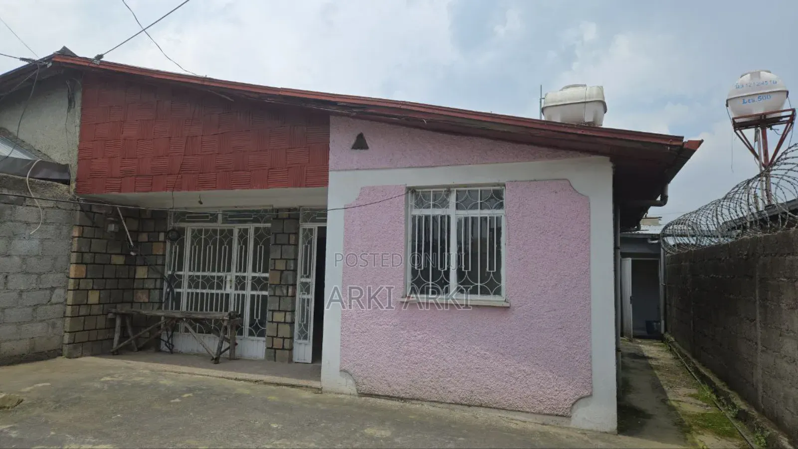 3bdrm House in Gerji 170 Care Villa, Bole for sale