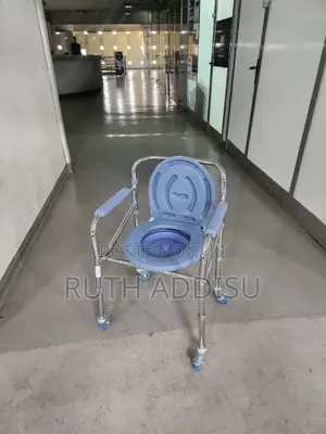 Commode Four Wheels Chair痛批commode Wheelchair瘨我toilet Wheelchair New