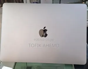 New Laptop Apple MacBook 8GB AMD A8 SSD 512GB