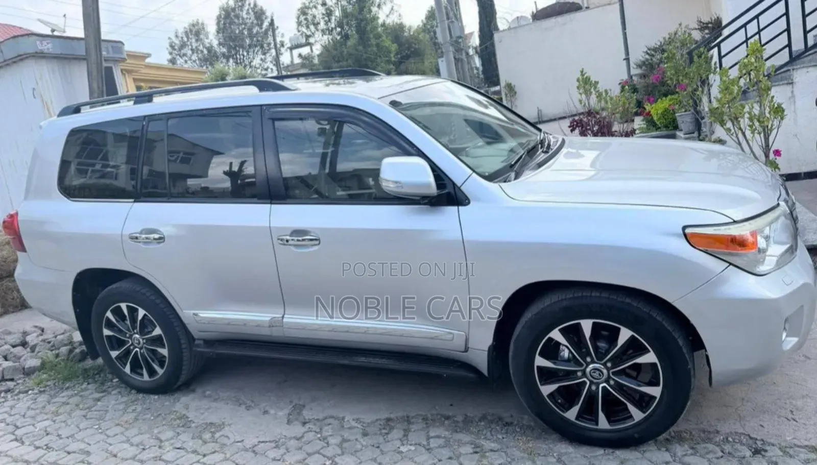 Toyota Land Cruiser 2016 Silver