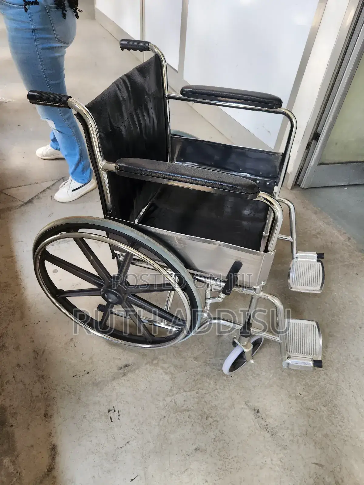 Foldable Wheelchair求助medical Almunium Wheelchair奢侈brand New Wheelchair