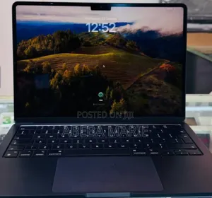 New Laptop Apple MacBook Air 2023 M2 8GB Apple M2 SSD 256GB