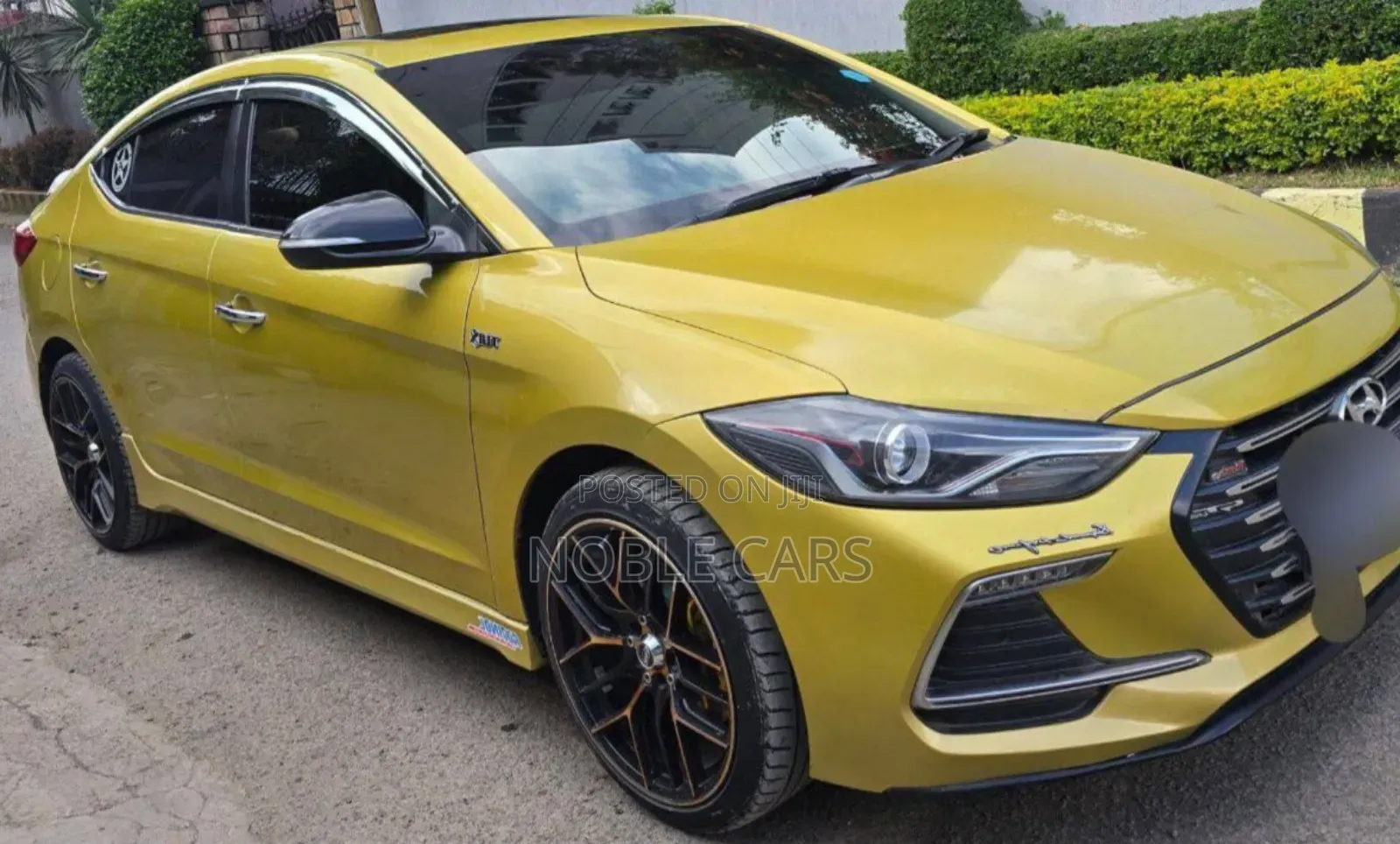 Hyundai Avante 2017 Gold