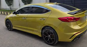 Hyundai Avante 2017 Gold