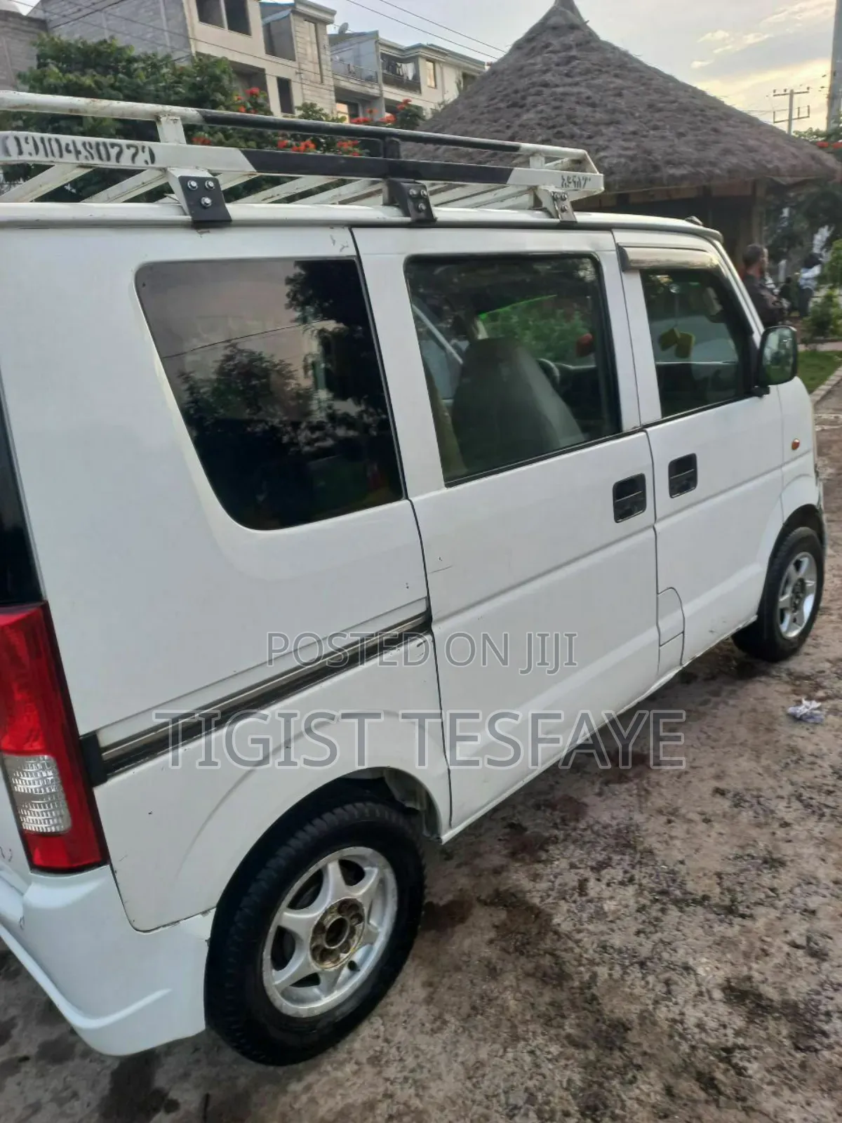 Suzuki Every Wagon 2012 White