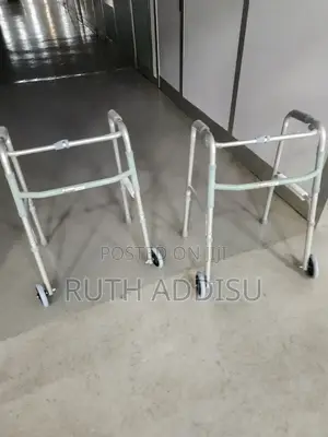 Photo - Tolator Almunium Stainless Walker胺你walker朱紅foldable Walker輕易walker