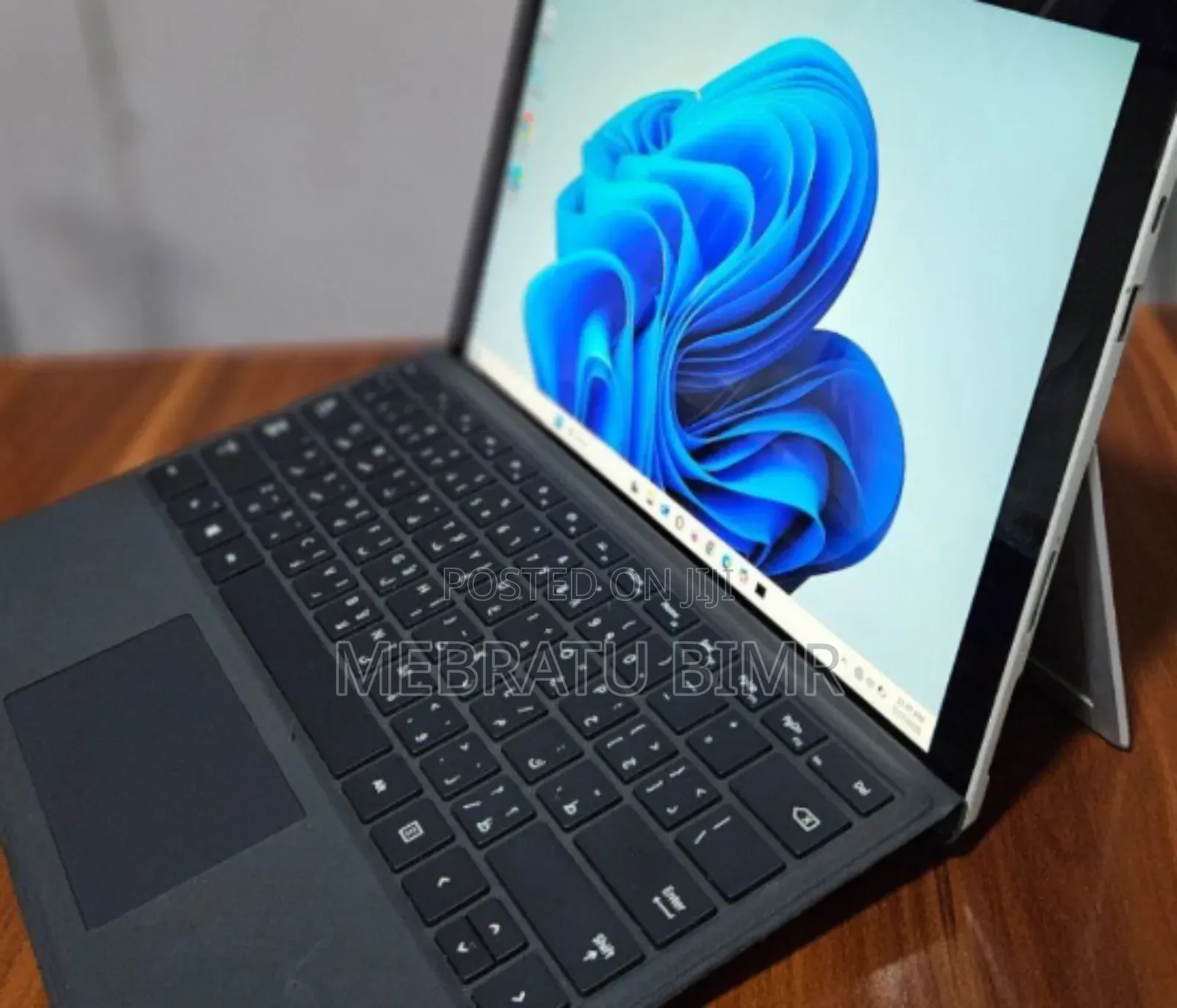 New Laptop Microsoft Surface Pro 7 8GB Intel Core I5 SSD 128GB