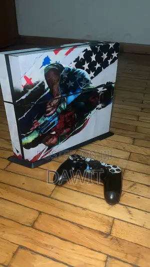 Photo - Ps4 Storage 512 Gb One Controller for Each and One Ps4 Stand With Game