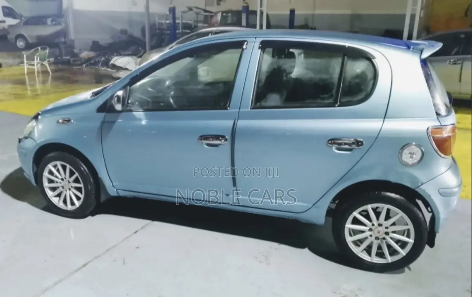 Toyota Vitz 2002 Blue