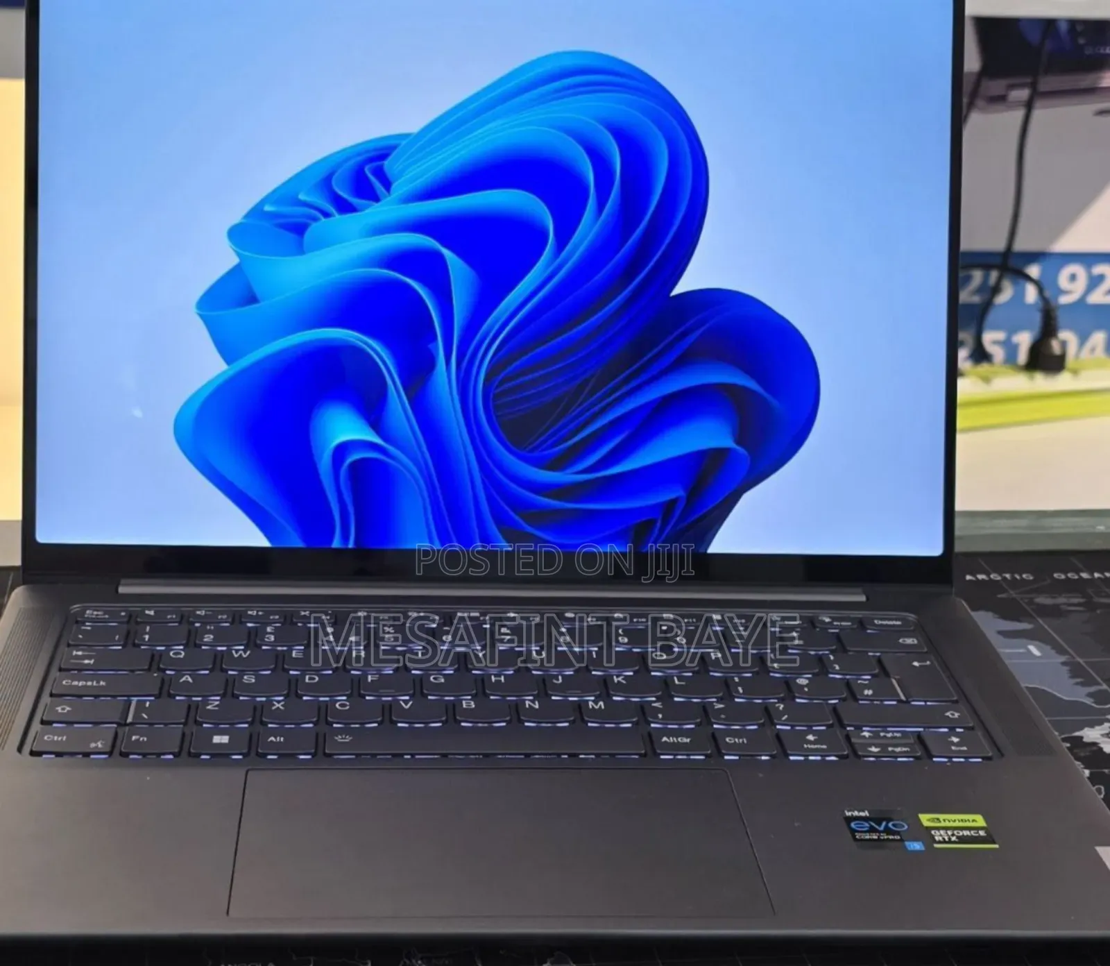 New Laptop Lenovo Yoga 700 16GB Intel Core I7 SSD 1T