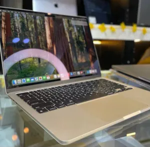New Laptop Apple MacBook Air 2024 M3 13-Inch 16GB Apple M3 SSD 512GB