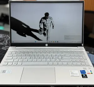 New Laptop HP Pavilion 10 16GB Intel Core I5 SSD 1T