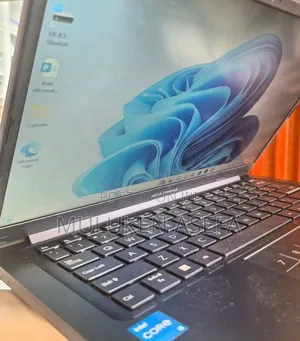 New Laptop Asus VivoBook 15 X505BA 8GB Intel Core I3 SSD 128GB