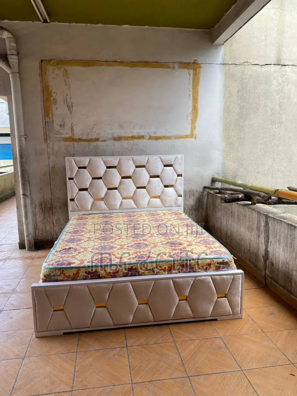 1.20 Diamond አልጋ(Alga),Bed በ16800.