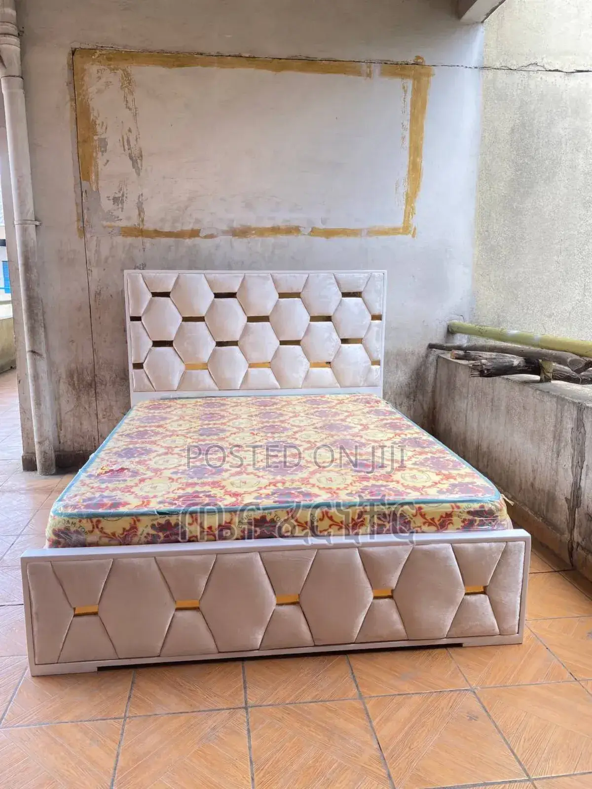 1.20 Diamond አልጋ(Alga),Bed በ16800.