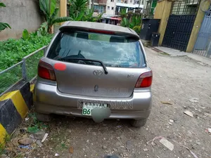 Toyota Vitz 2001 Gold