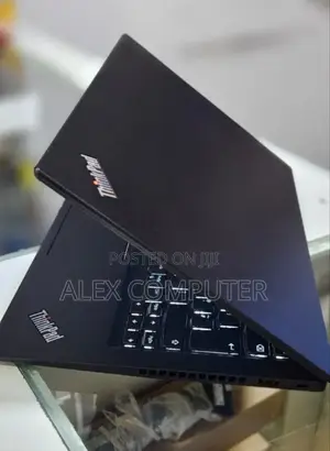 New Laptop Lenovo Thinkpad T14s Gen 2 8GB Intel Core I5 SSD 256GB